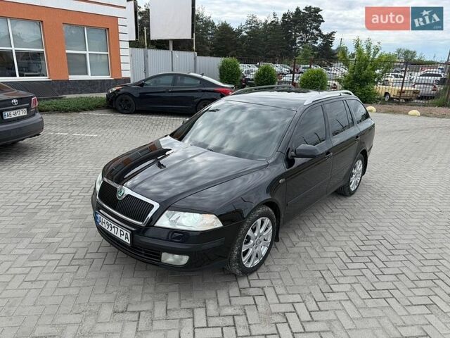 Черный Шкода Октавия, объемом двигателя 1.98 л и пробегом 220 тыс. км за 6900 $, фото 1 на Automoto.ua