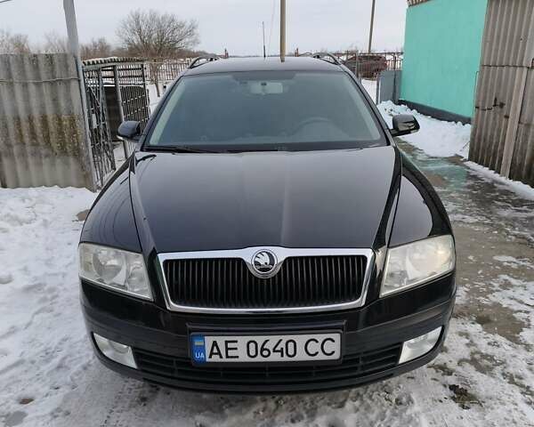 Черный Шкода Октавия, объемом двигателя 1.6 л и пробегом 271 тыс. км за 7300 $, фото 1 на Automoto.ua