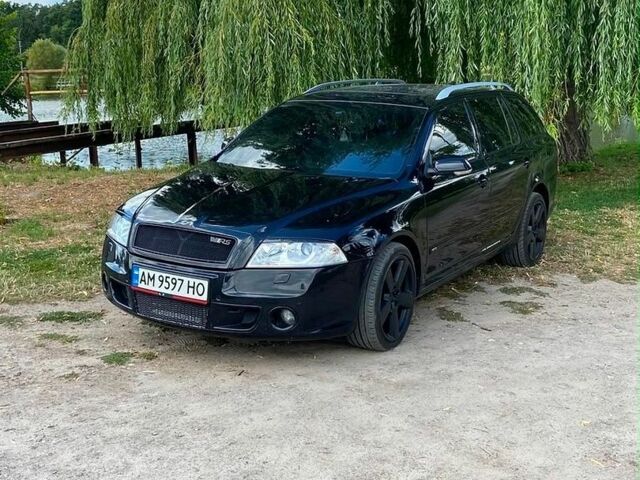 Черный Шкода Октавия, объемом двигателя 2 л и пробегом 295 тыс. км за 5800 $, фото 1 на Automoto.ua