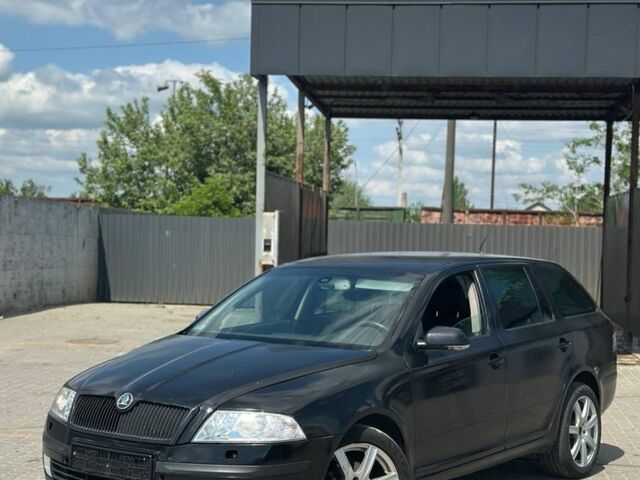 Черный Шкода Октавия, объемом двигателя 2 л и пробегом 300 тыс. км за 2999 $, фото 1 на Automoto.ua