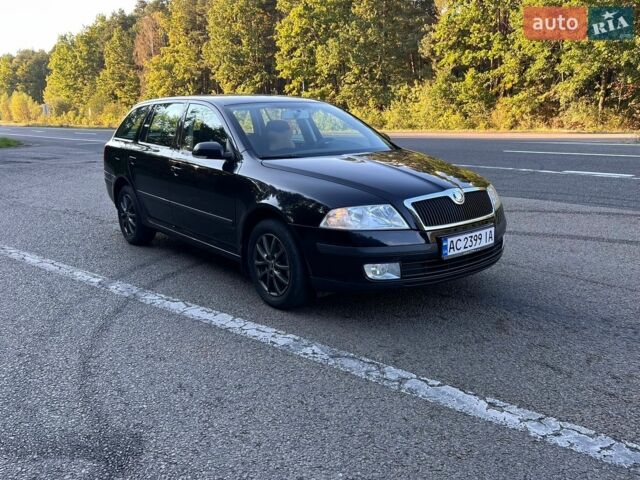 Черный Шкода Октавия, объемом двигателя 1.6 л и пробегом 186 тыс. км за 5790 $, фото 1 на Automoto.ua