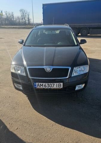 Черный Шкода Октавия, объемом двигателя 1.6 л и пробегом 266 тыс. км за 6200 $, фото 1 на Automoto.ua