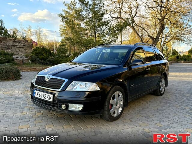 Черный Шкода Октавия, объемом двигателя 1.8 л и пробегом 220 тыс. км за 4900 $, фото 1 на Automoto.ua