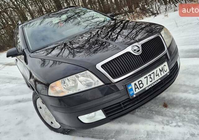 Черный Шкода Октавия, объемом двигателя 1.6 л и пробегом 265 тыс. км за 6499 $, фото 1 на Automoto.ua