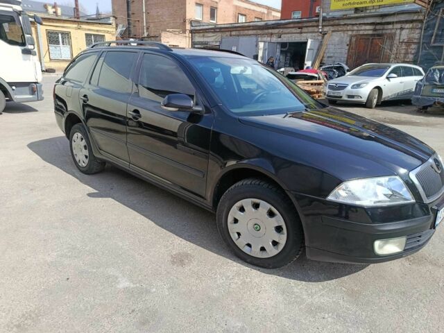 Черный Шкода Октавия, объемом двигателя 1.9 л и пробегом 322 тыс. км за 5999 $, фото 1 на Automoto.ua