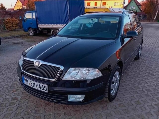 Черный Шкода Октавия, объемом двигателя 1.9 л и пробегом 187 тыс. км за 1750 $, фото 1 на Automoto.ua