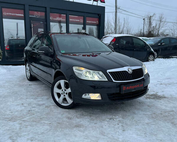 Черный Шкода Октавия, объемом двигателя 1.8 л и пробегом 250 тыс. км за 7800 $, фото 1 на Automoto.ua
