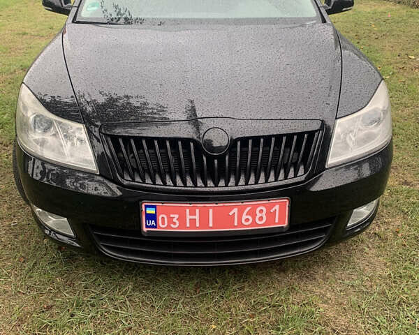 Чорний Шкода Октавія, об'ємом двигуна 0 л та пробігом 215 тис. км за 7600 $, фото 1 на Automoto.ua