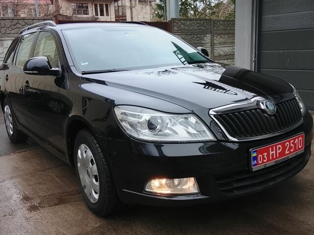 Черный Шкода Октавия, объемом двигателя 0 л и пробегом 233 тыс. км за 6950 $, фото 1 на Automoto.ua