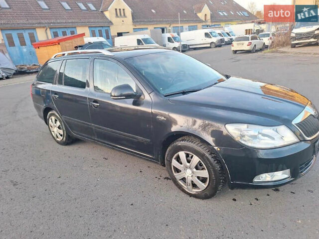 Черный Шкода Октавия, объемом двигателя 1.6 л и пробегом 243 тыс. км за 7200 $, фото 1 на Automoto.ua