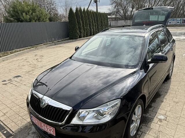 Черный Шкода Октавия, объемом двигателя 0 л и пробегом 196 тыс. км за 7300 $, фото 1 на Automoto.ua