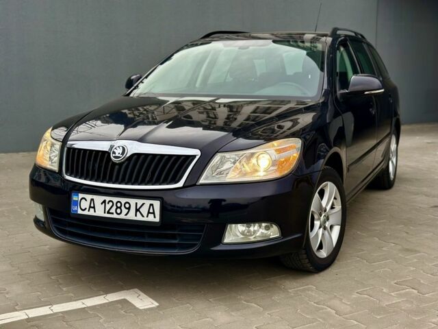 Черный Шкода Октавия, объемом двигателя 1.8 л и пробегом 230 тыс. км за 6300 $, фото 1 на Automoto.ua