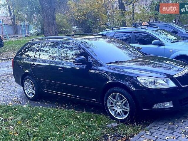 Черный Шкода Октавия, объемом двигателя 1.6 л и пробегом 216 тыс. км за 8500 $, фото 1 на Automoto.ua