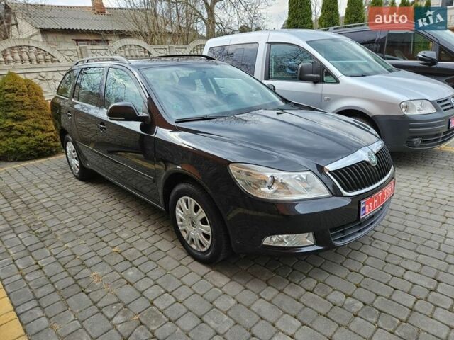 Черный Шкода Октавия, объемом двигателя 1.8 л и пробегом 145 тыс. км за 6800 $, фото 1 на Automoto.ua