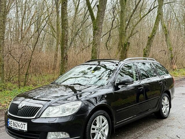 Черный Шкода Октавия, объемом двигателя 1.8 л и пробегом 300 тыс. км за 6500 $, фото 1 на Automoto.ua