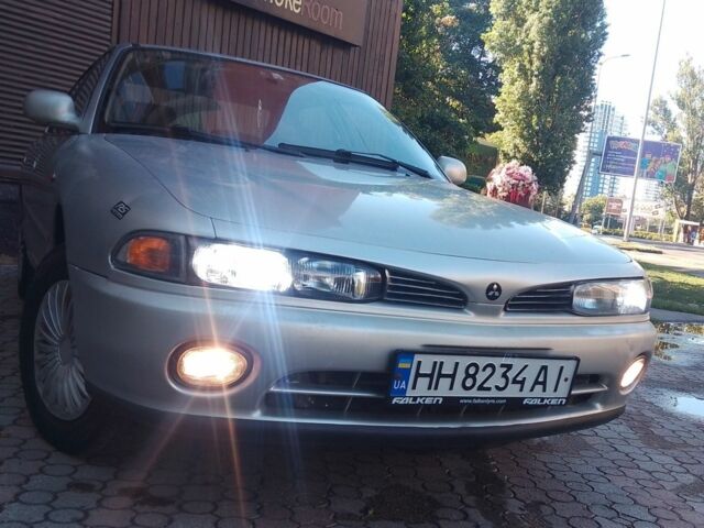 Черный Шкода Октавия, объемом двигателя 2 л и пробегом 378 тыс. км за 9535 $, фото 1 на Automoto.ua
