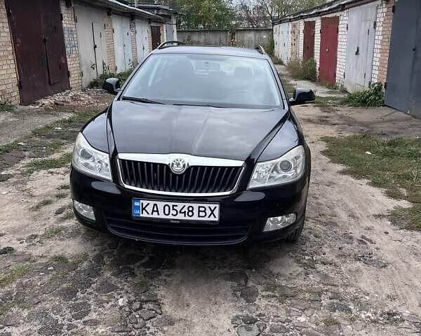 Черный Шкода Октавия, объемом двигателя 1.6 л и пробегом 232 тыс. км за 6500 $, фото 1 на Automoto.ua
