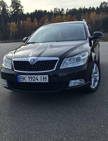 Черный Шкода Октавия, объемом двигателя 2 л и пробегом 277 тыс. км за 7200 $, фото 1 на Automoto.ua
