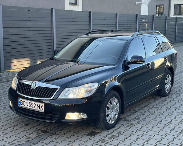 Черный Шкода Октавия, объемом двигателя 1.6 л и пробегом 288 тыс. км за 6650 $, фото 1 на Automoto.ua