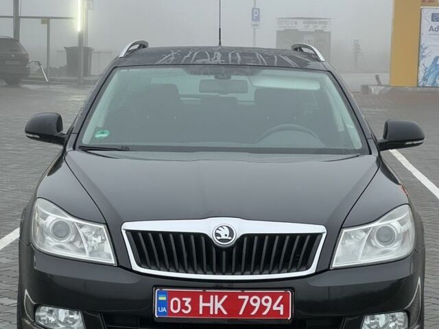 Чорний Шкода Октавія, об'ємом двигуна 1.8 л та пробігом 222 тис. км за 7800 $, фото 1 на Automoto.ua