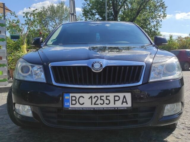 Чорний Шкода Октавія, об'ємом двигуна 1.6 л та пробігом 260 тис. км за 7200 $, фото 1 на Automoto.ua