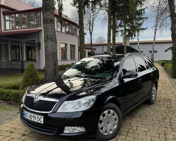 Чорний Шкода Октавія, об'ємом двигуна 1.8 л та пробігом 238 тис. км за 7500 $, фото 1 на Automoto.ua