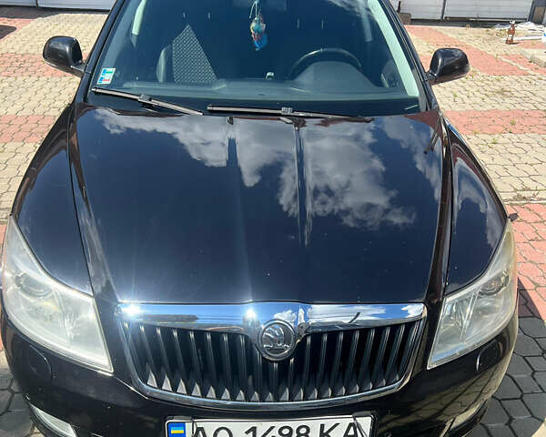 Черный Шкода Октавия, объемом двигателя 1.9 л и пробегом 379 тыс. км за 7700 $, фото 1 на Automoto.ua