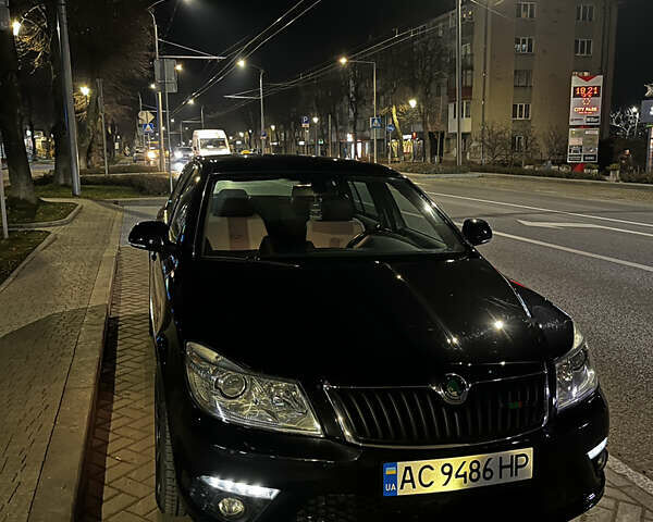 Черный Шкода Октавия, объемом двигателя 2 л и пробегом 221 тыс. км за 10000 $, фото 1 на Automoto.ua