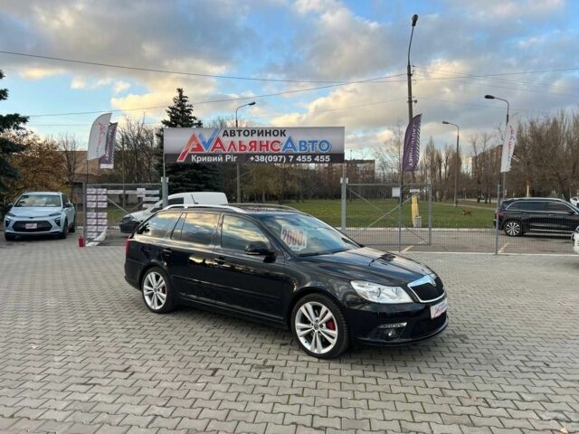 Черный Шкода Октавия, объемом двигателя 2 л и пробегом 203 тыс. км за 10900 $, фото 1 на Automoto.ua