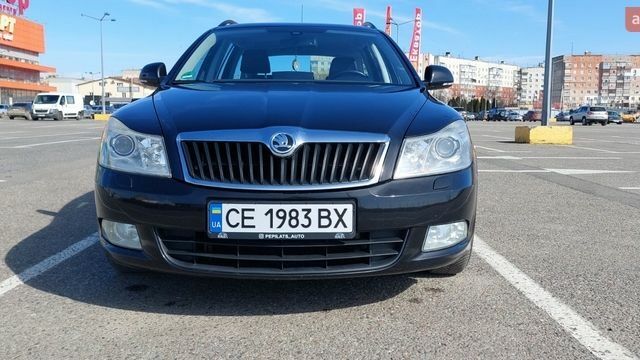 Чорний Шкода Октавія, об'ємом двигуна 1.6 л та пробігом 254 тис. км за 8650 $, фото 1 на Automoto.ua