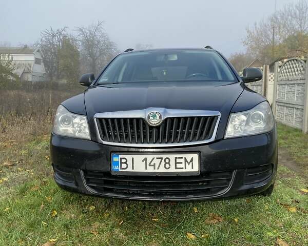 Черный Шкода Октавия, объемом двигателя 1.6 л и пробегом 275 тыс. км за 7300 $, фото 1 на Automoto.ua