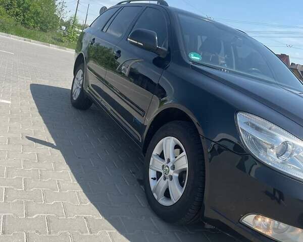 Чорний Шкода Октавія, об'ємом двигуна 1.6 л та пробігом 320 тис. км за 7300 $, фото 1 на Automoto.ua