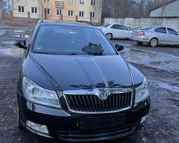 Черный Шкода Октавия, объемом двигателя 0 л и пробегом 246 тыс. км за 8200 $, фото 1 на Automoto.ua