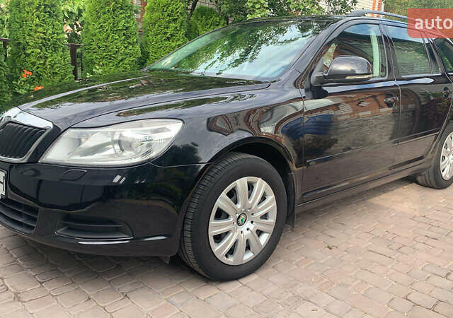 Чорний Шкода Октавія, об'ємом двигуна 1.6 л та пробігом 203 тис. км за 8900 $, фото 1 на Automoto.ua