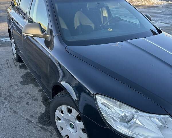 Черный Шкода Октавия, объемом двигателя 1.9 л и пробегом 386 тыс. км за 6600 $, фото 1 на Automoto.ua