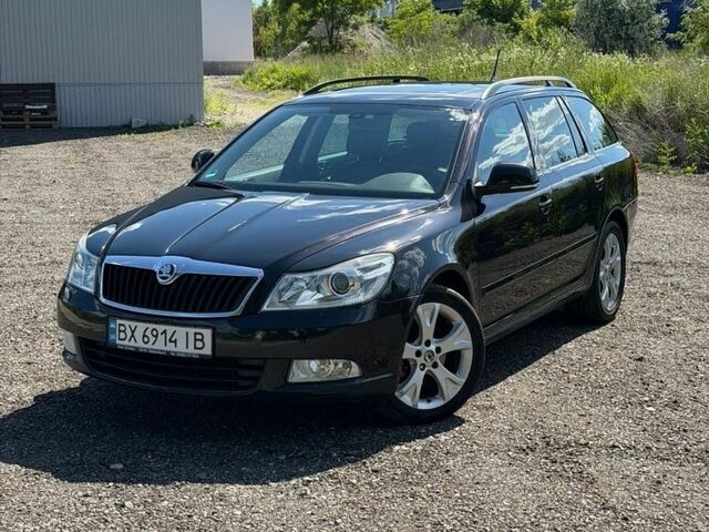 Черный Шкода Октавия, объемом двигателя 2 л и пробегом 258 тыс. км за 7200 $, фото 1 на Automoto.ua