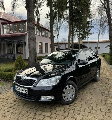 Черный Шкода Октавия, объемом двигателя 1.8 л и пробегом 239 тыс. км за 6999 $, фото 1 на Automoto.ua