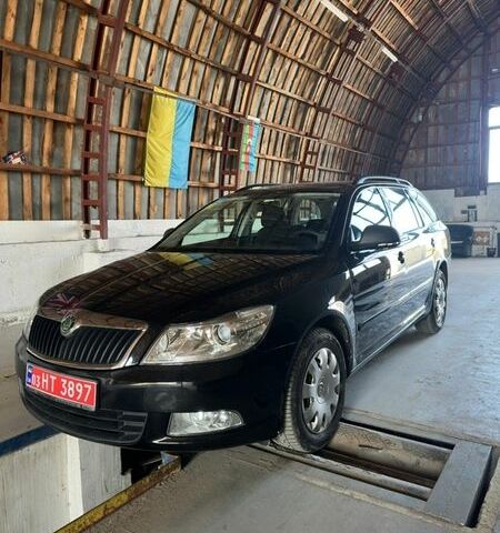 Черный Шкода Октавия, объемом двигателя 1.6 л и пробегом 189 тыс. км за 7700 $, фото 1 на Automoto.ua
