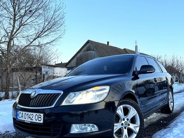 Черный Шкода Октавия, объемом двигателя 1.8 л и пробегом 25000 тыс. км за 7900 $, фото 1 на Automoto.ua