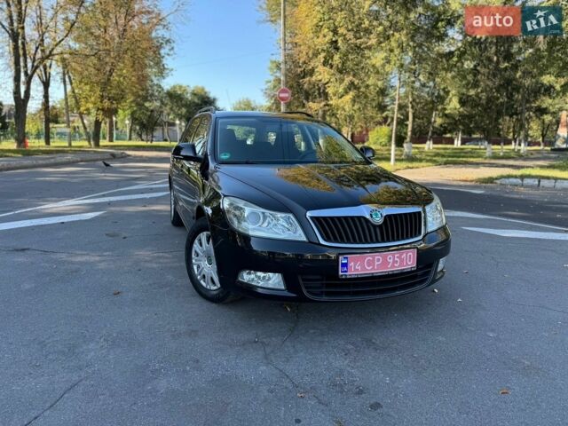Черный Шкода Октавия, объемом двигателя 1.6 л и пробегом 215 тыс. км за 8200 $, фото 1 на Automoto.ua