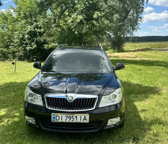 Чорний Шкода Октавія, об'ємом двигуна 1.6 л та пробігом 244 тис. км за 9100 $, фото 1 на Automoto.ua