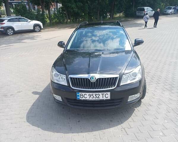 Черный Шкода Октавия, объемом двигателя 1.6 л и пробегом 192 тыс. км за 8500 $, фото 1 на Automoto.ua