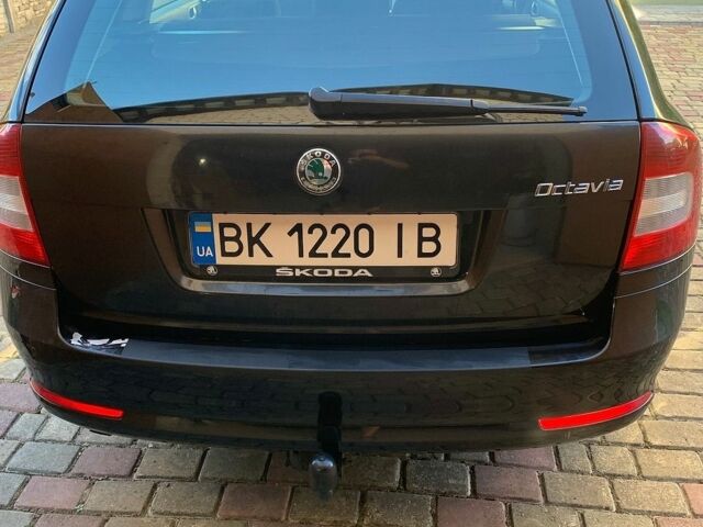 Чорний Шкода Октавія, об'ємом двигуна 1.2 л та пробігом 178 тис. км за 7100 $, фото 1 на Automoto.ua