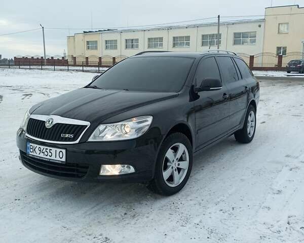 Черный Шкода Октавия, объемом двигателя 1.6 л и пробегом 170 тыс. км за 9100 $, фото 1 на Automoto.ua
