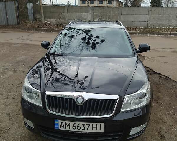 Черный Шкода Октавия, объемом двигателя 1.4 л и пробегом 220 тыс. км за 7800 $, фото 1 на Automoto.ua