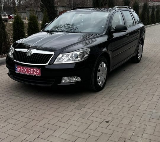 Чорний Шкода Октавія, об'ємом двигуна 1.4 л та пробігом 202 тис. км за 7500 $, фото 1 на Automoto.ua