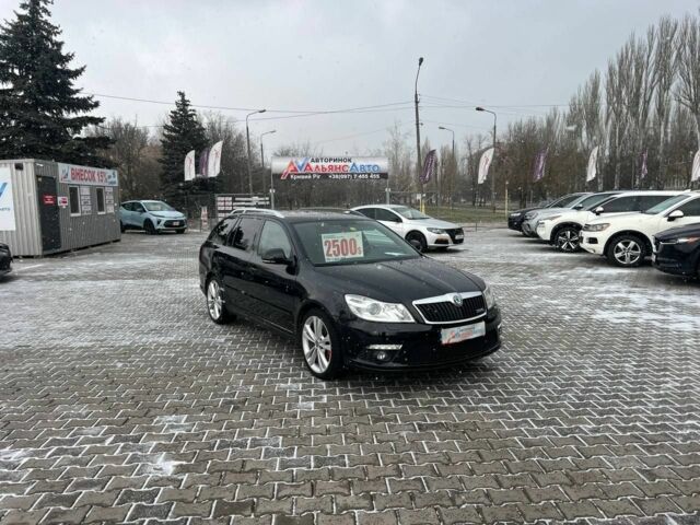Черный Шкода Октавия, объемом двигателя 2 л и пробегом 203 тыс. км за 10400 $, фото 1 на Automoto.ua