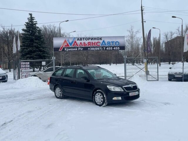 Чорний Шкода Октавія, об'ємом двигуна 1.4 л та пробігом 202 тис. км за 7200 $, фото 1 на Automoto.ua