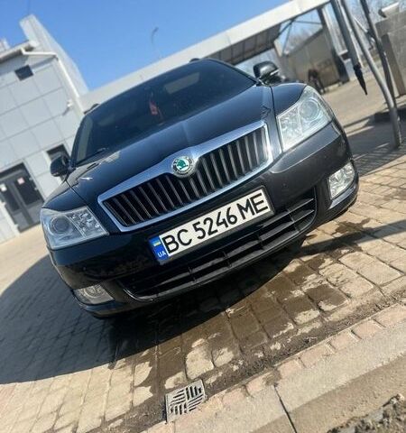 Черный Шкода Октавия, объемом двигателя 1.8 л и пробегом 233 тыс. км за 8200 $, фото 1 на Automoto.ua