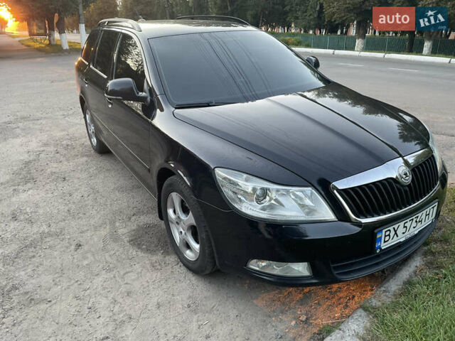 Черный Шкода Октавия, объемом двигателя 1.6 л и пробегом 265 тыс. км за 8200 $, фото 1 на Automoto.ua